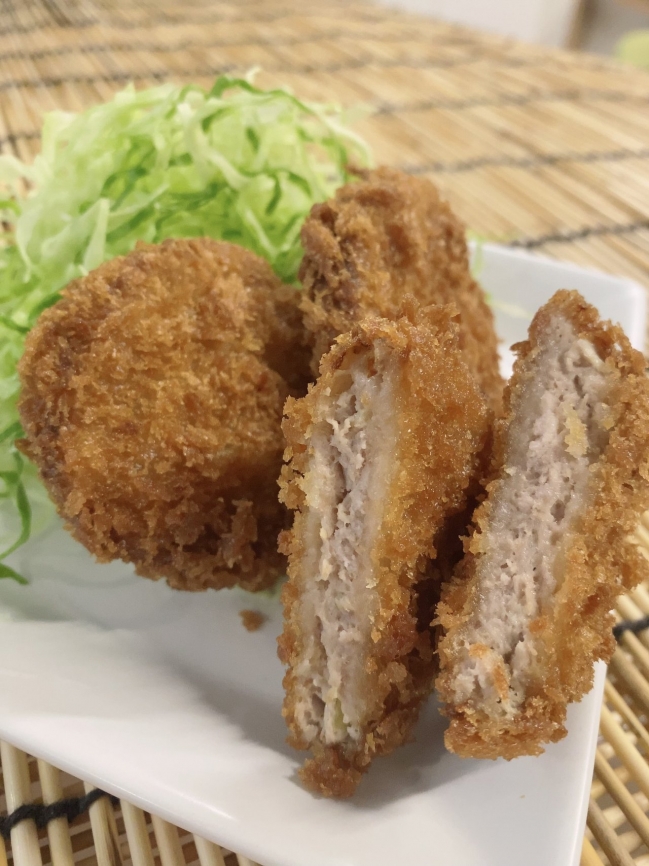 30.久礼漁港揚がりのかつおメンチ（みなとオアシス久礼）