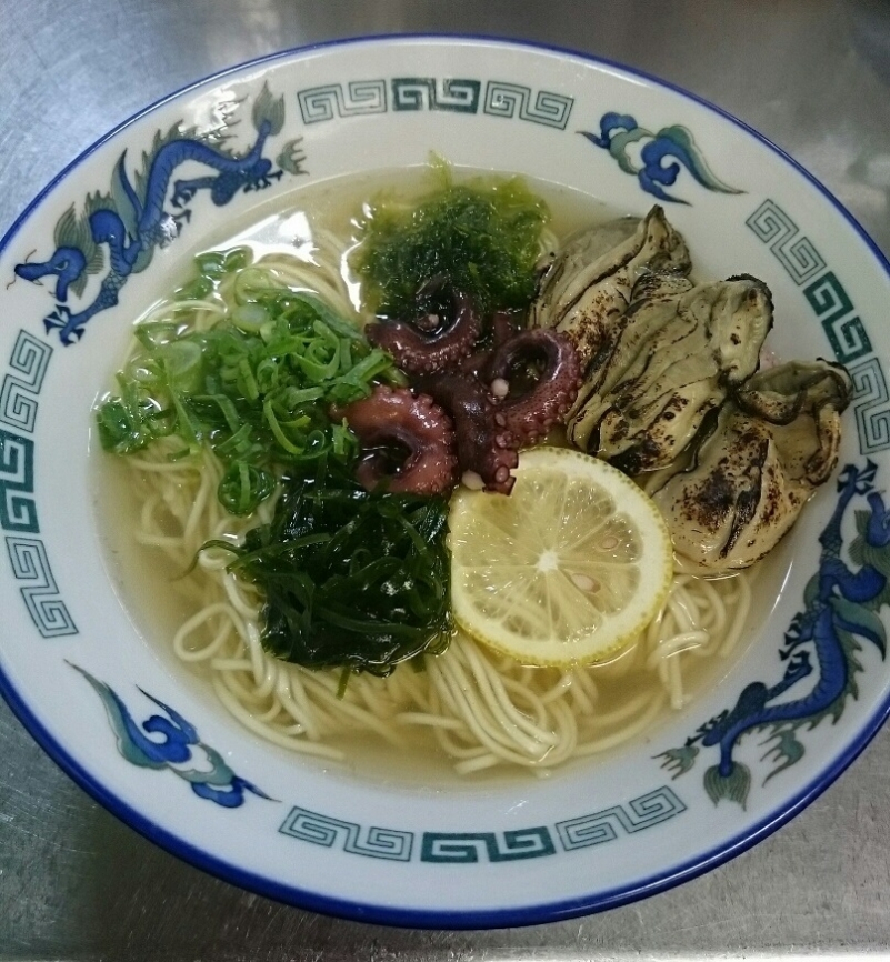 20（三原）瀬戸内満喫かき塩ラーメン 2