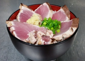 能登丼（ぶりのたたき丼）