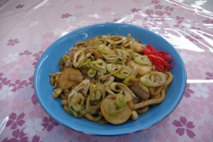 01もんべつ　ホタテみそ焼きうどん